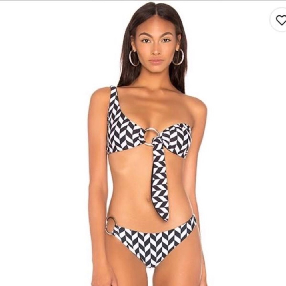 Revolve Lovewave bikini top! New with tags
